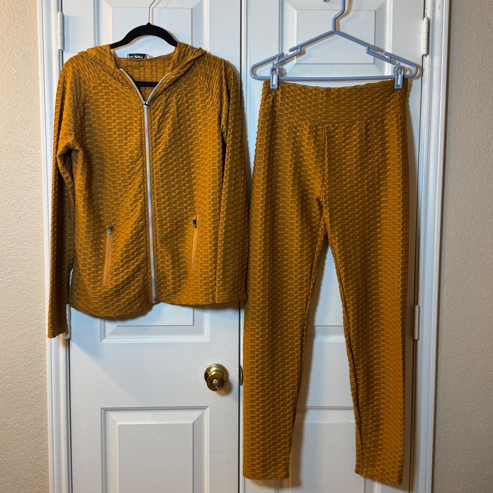 Ara Sports Women's Mustardy Yellow 2pc Honey Comb Textured Slim Bottom Set Sz XL